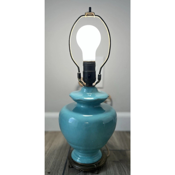 Vtg Mid Century Robins Egg Blue Ceramic Asian Ginger Jar & Brass Base Table Lamp - Picture 2 of 11